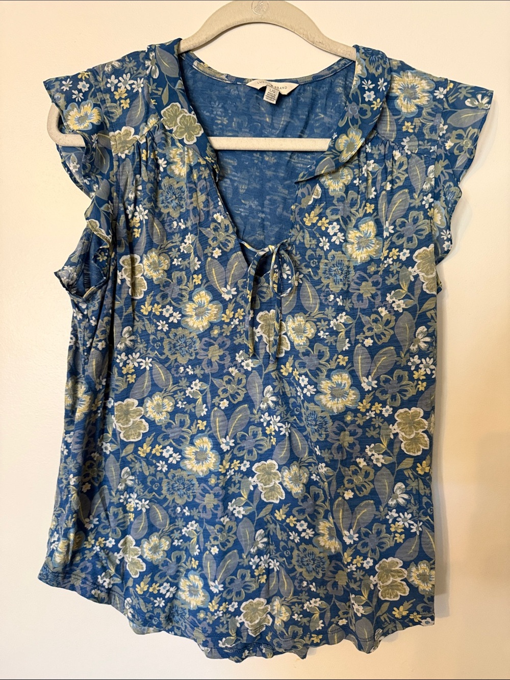 Lucky Brand Blue Floral Tie-Neck Flutter Sleeve Top